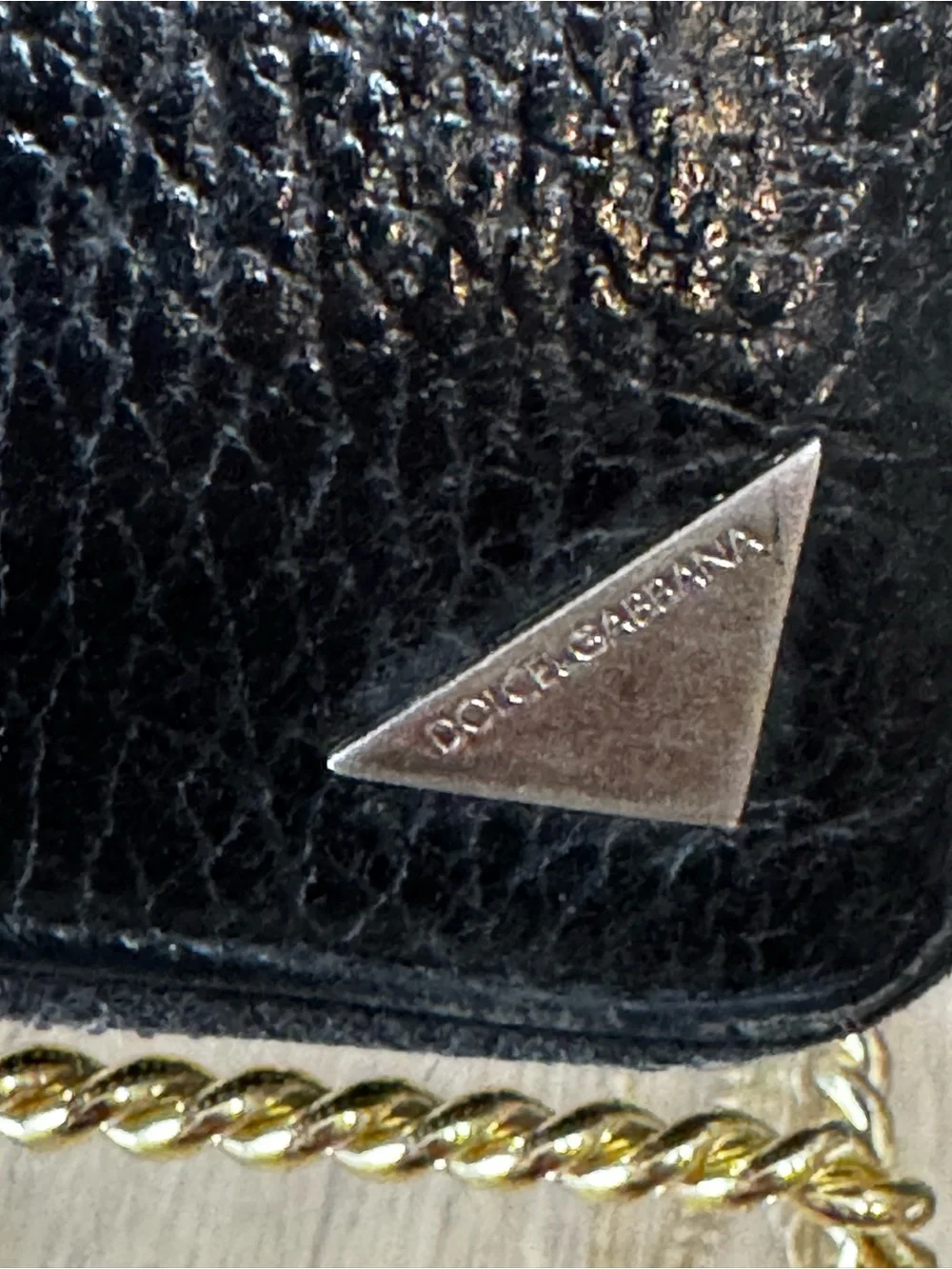Dolce & Gabbana Black Pebbled Leather Wallet with Gold Chain Detail - Picture 2 of 8